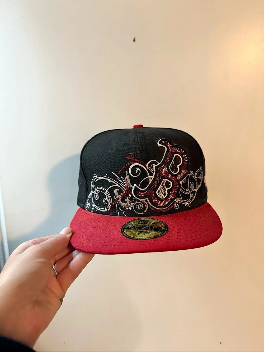 New Era Boston Red Sox 59FIFTY Fitted Hat Black & Red Men's 7 3/8
